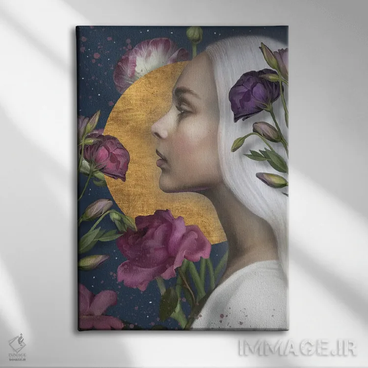 تابلو دکوراتیو ماه بنفش اثر جولیانا لوومر - نمای روبهرو روی دیوار