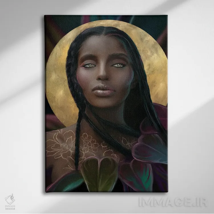 تابلو دکوراتیو ماه زرین اثر جولیانا لوومر - نمای روبهرو روی دیوار