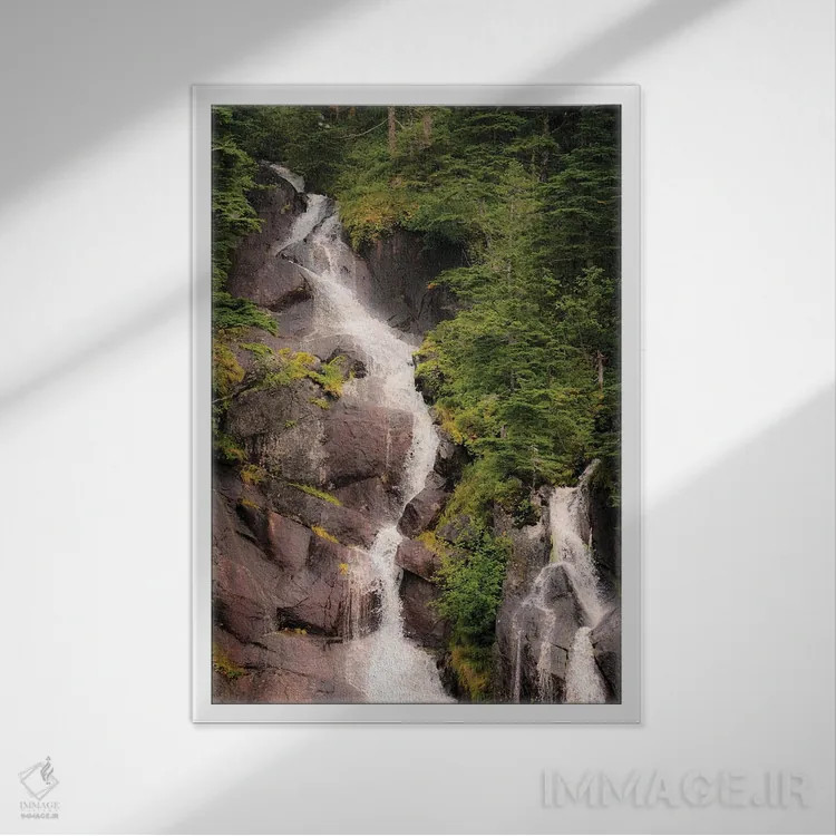 تابلو دکوراتیو شبه جزیره کنای، دو آبشار احاطه شده با درختان کاج اثر جنت مویر - نمای قابدار سفید