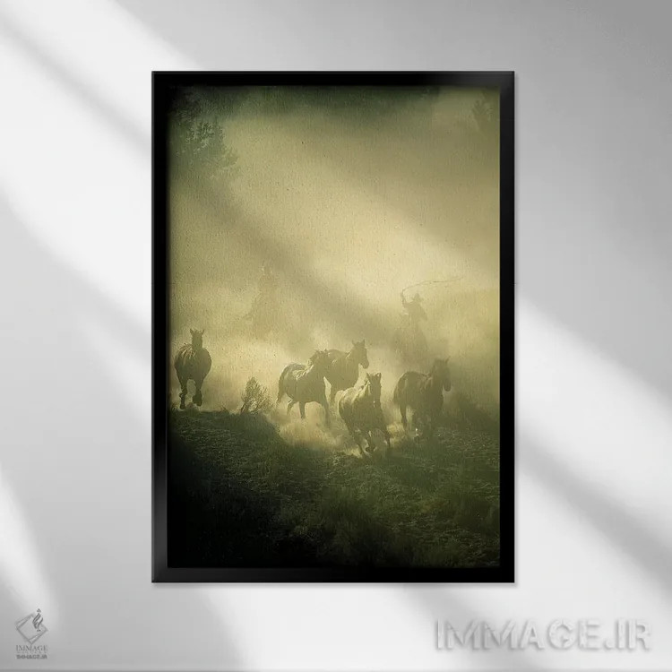 تابلو دکوراتیو تاخت وتاز اثر جیمیز - نمای قابدار مشکی