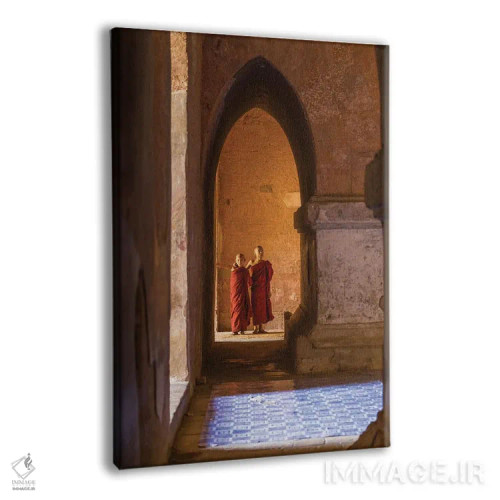 تابلو دکوراتیو Bagan, Myanmar,دو راهب نوجوان مبتدی در معبدی قدیمی، باگان، میان… اثر یان بکه - نمای پرسپکتیو محصول