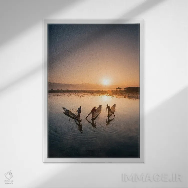 تابلو دکوراتیو Inle Lake, Myanmar,گروهی از ماهیگیران اینتا هنگام طلوع خورشید… اثر یان بکه - نمای قابدار سفید