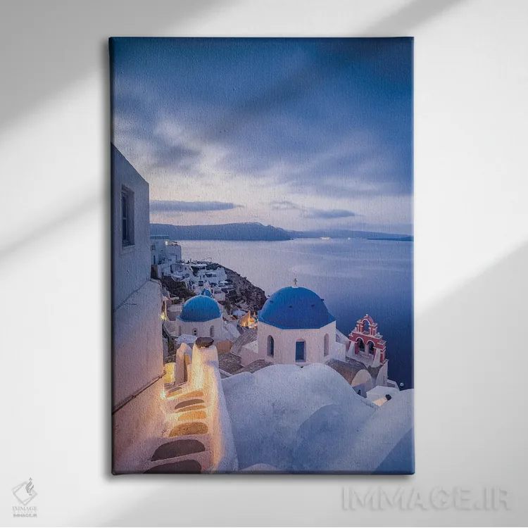 تابلو دکوراتیو Santorini, Greece,شهر اویا هنگام غروب، سانتورینی، یونان اثر یان بکه - نمای روبهرو روی دیوار