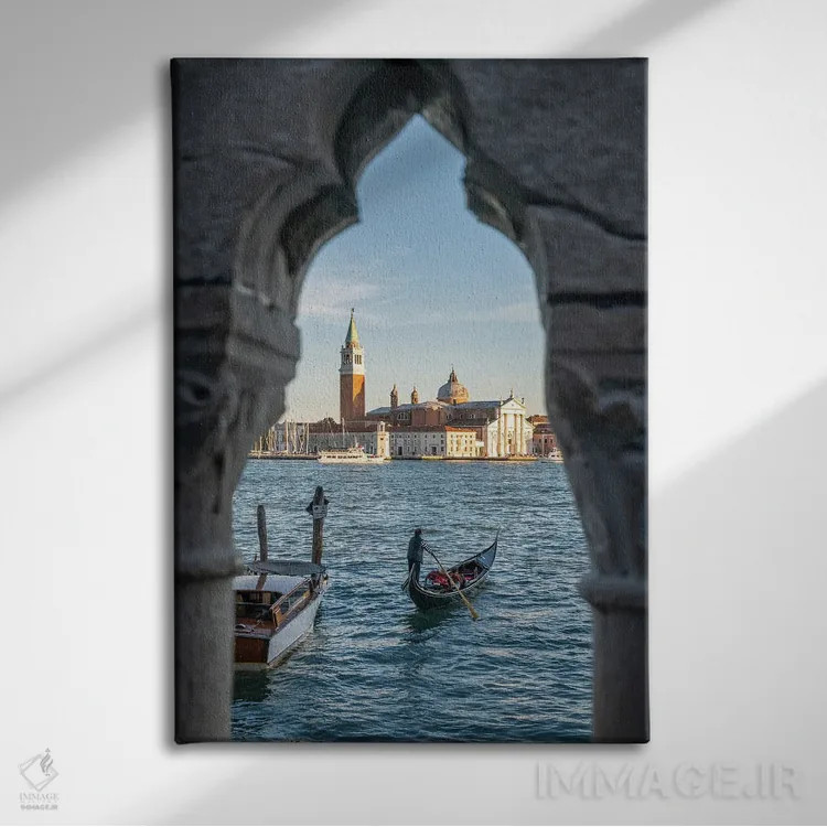 تابلو دکوراتیو Venice, Italy,نمای سن جورجو ماجوره و گوندولا، ونیز، ایتالیا اثر یان بکه - نمای روبهرو روی دیوار