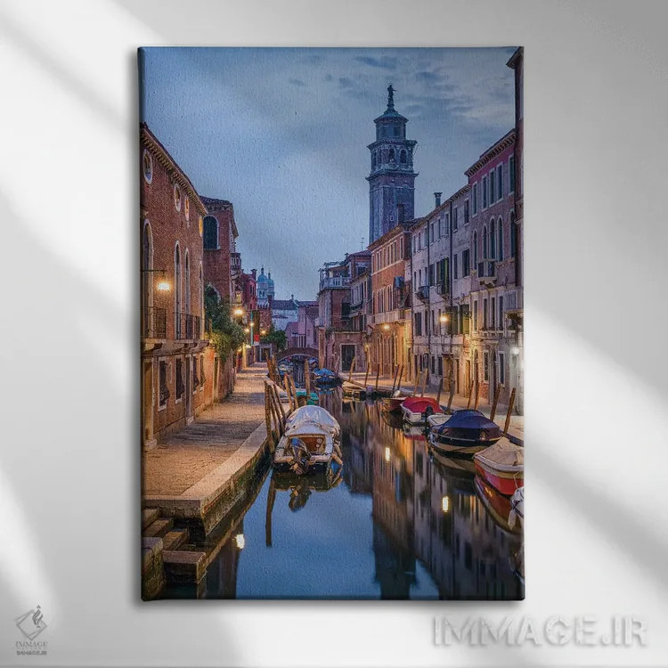 تابلو دکوراتیو Dorsoduro, Venice, Italy,رود سان برنابا، دورسودورو، ونیز، ایتال… اثر یان بکه - نمای روبهرو روی دیوار