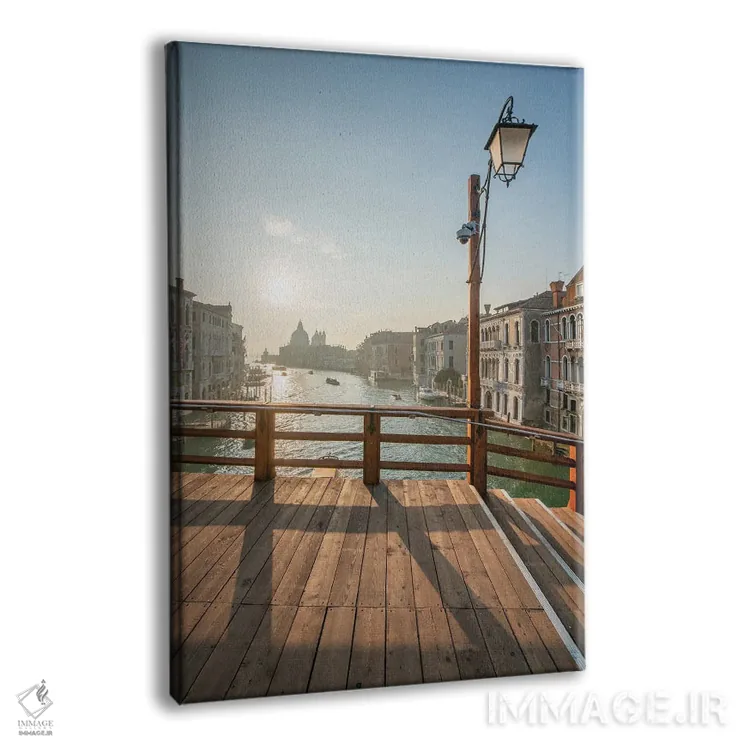 تابلو دکوراتیو Venice, Italy,پل آکادمیا و گراند کانال هنگام طلوع آفتاب، ونیز… اثر یان بکه - نمای پرسپکتیو محصول