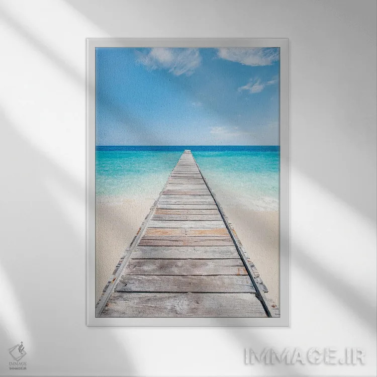 تابلو دکوراتیو اسکله چوبی در ساحل مالدیو اثر یان بکه - نمای قابدار سفید