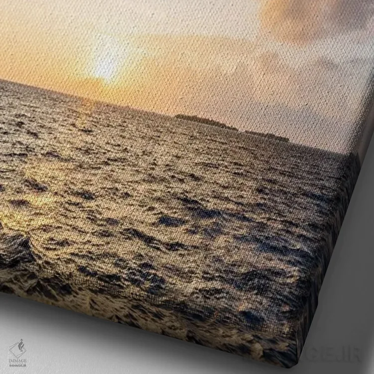 تابلو دکوراتیو ابرهای دراماتیک هنگام غروب خورشید در مالدیو اثر یان بکه - نمای نزدیک بافت بوم