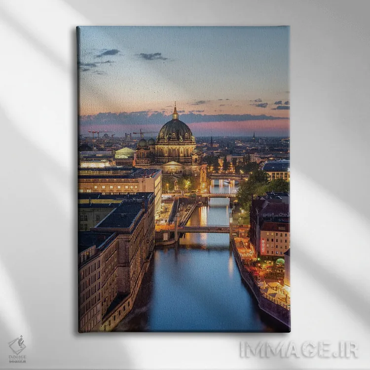 تابلو دکوراتیو Berlin, Germany,نمای هوایی از کلیسای جامع برلین و رودخانه اشپری… اثر یان بکه - نمای روبهرو روی دیوار