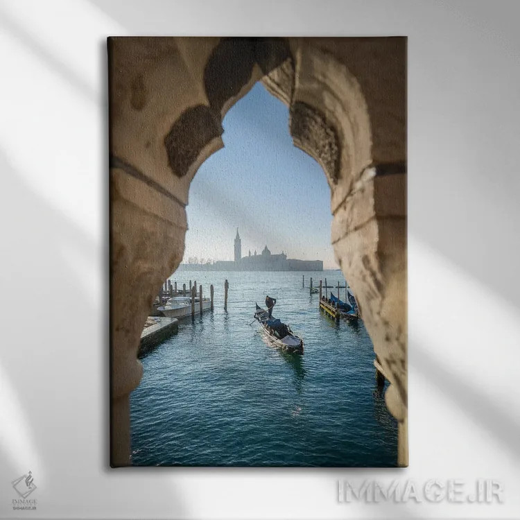 تابلو دکوراتیو Venice, Italy,جزیره سن جورجو ماجوره و گوندولا دیده شده از پل آه… اثر یان بکه - نمای روبهرو روی دیوار