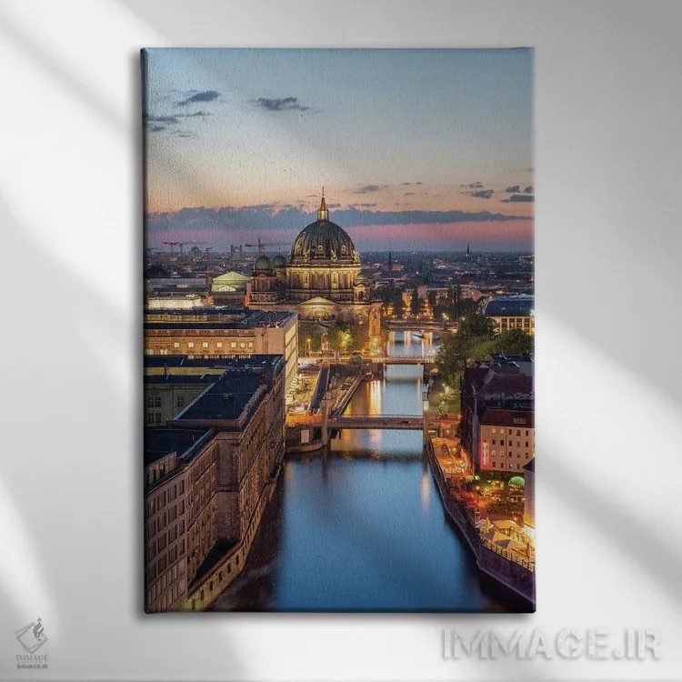 تابلو دکوراتیو Berlin, Germany,نمای هوایی از کلیسای جامع برلین و رودخانه اشپری… اثر یان بکه - نمای روبهرو روی دیوار