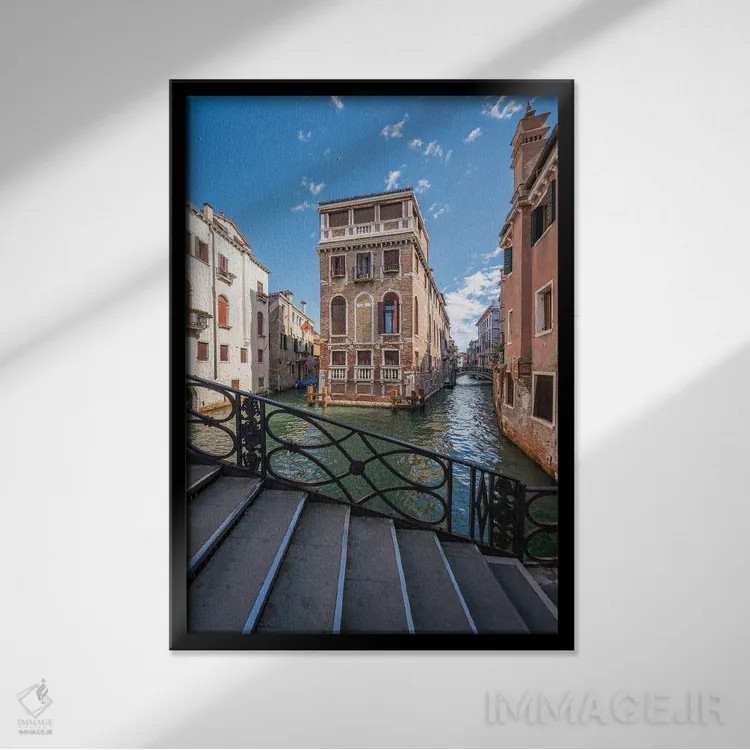 تابلو دکوراتیو Venice, Italy,پل کنزافلزی در تابستان، ونیز، ایتالیا اثر یان بکه - نمای قابدار مشکی
