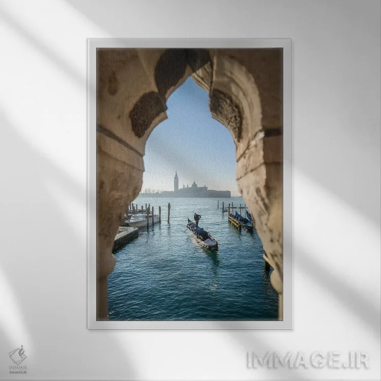 تابلو دکوراتیو Venice, Italy,جزیره سن جورجو ماجوره و گوندولا دیده شده از پل آه… اثر یان بکه - نمای قابدار سفید