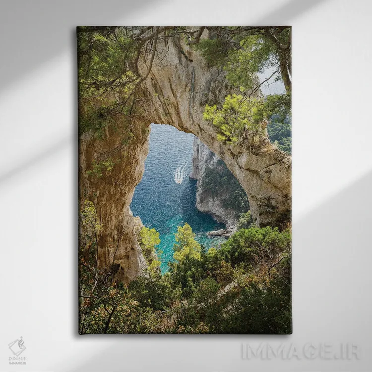 تابلو دکوراتیو Italy,طاق طبیعی در جزیره کاپری، ایتالیا اثر یان بکه - نمای روبهرو روی دیوار