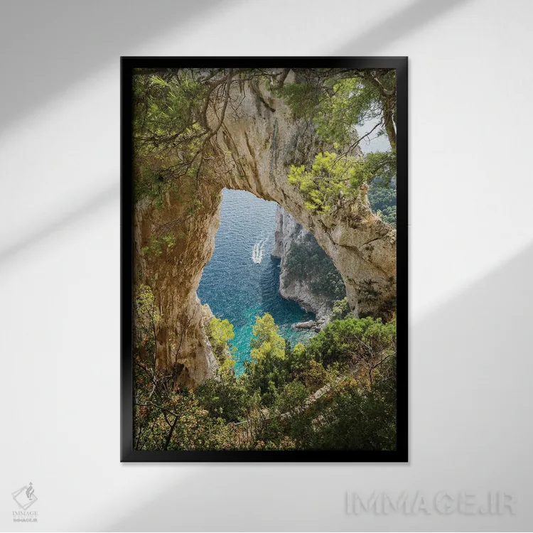 تابلو دکوراتیو Italy,طاق طبیعی در جزیره کاپری، ایتالیا اثر یان بکه - نمای قابدار مشکی