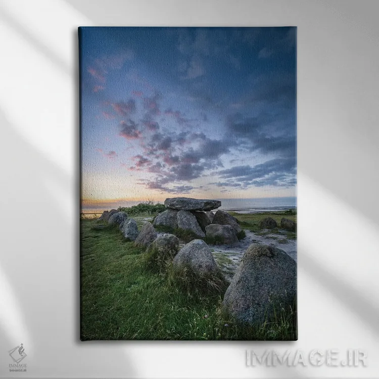 تابلو دکوراتیو Sylt, Schleswig-Holstein, Germany,آرامگاه سنگی تاریخی هارهوق در… اثر یان بکه - نمای روبهرو روی دیوار