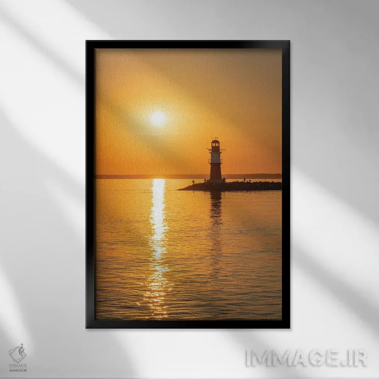 تابلو دکوراتیو Warnemünde, Rostock, Mecklenburg-Vorpommern, Germany,طلوع آفتاب… اثر یان بکه - نمای قابدار مشکی