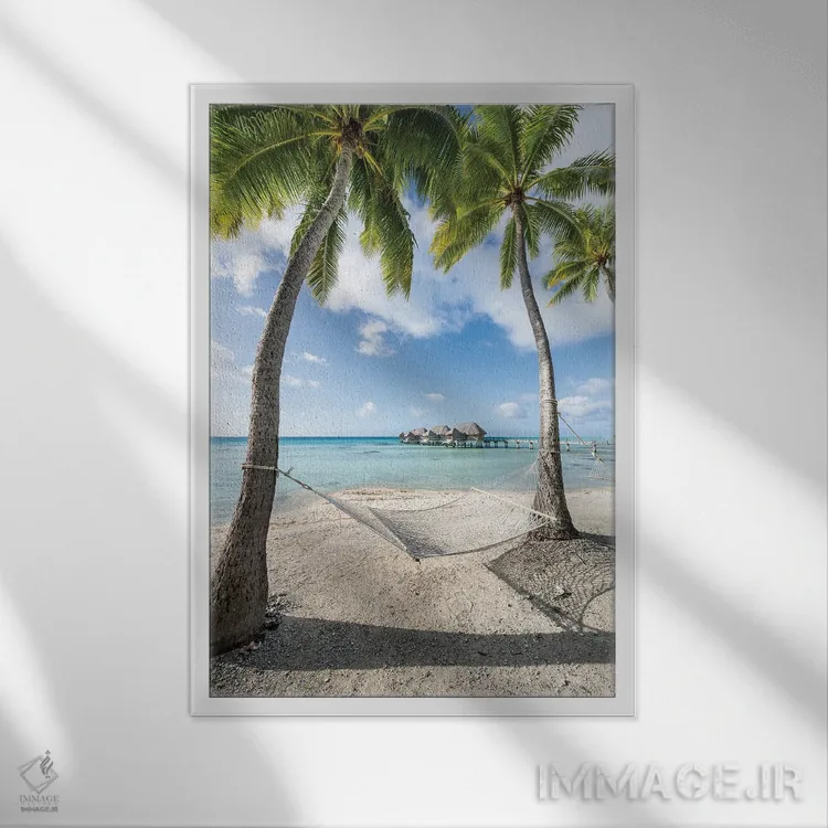 تابلو دکوراتیو تعطیلات تابستانی در تخت آویز در جزیره گرمسیری در مالدیو اثر یان بکه - نمای قابدار سفید