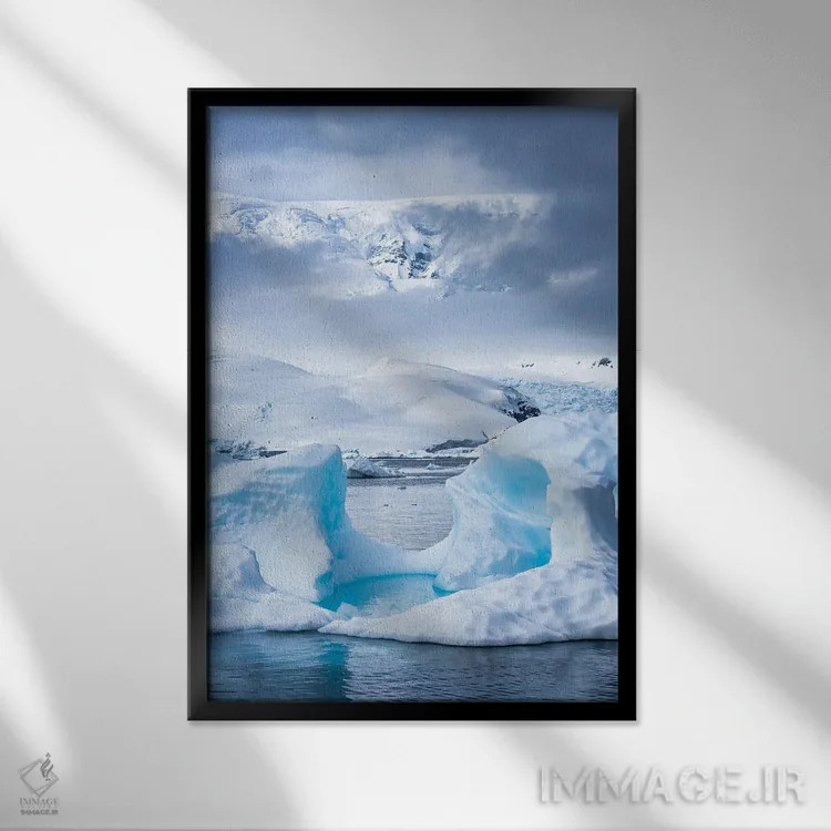 تابلو دکوراتیو Antarctic Peninsula, Southern Polar Ocean,آب های یخی جنوبگان، ش… اثر یان بکه - نمای قابدار مشکی