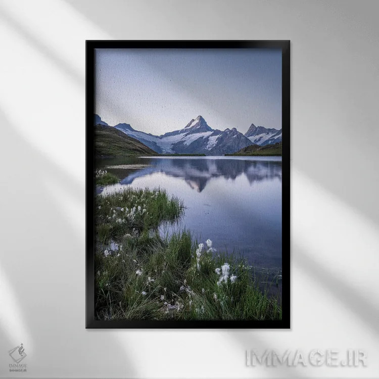 تابلو دکوراتیو Grindelwald, Swiss Alps, Switzerland,دریاچه باخالپزه در یک صبح… اثر یان بکه - نمای قابدار مشکی