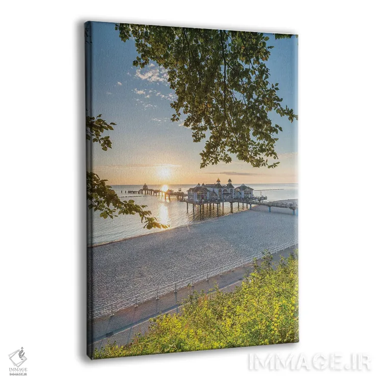 تابلو دکوراتیو Mecklenburg-Vorpommern, Germany,طلوع آفتاب در اسکله زلین در جزی… اثر یان بکه - نمای پرسپکتیو محصول