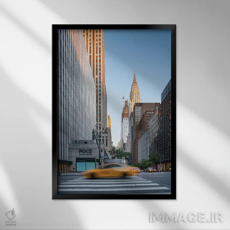 تابلو دکوراتیو Midtown Manhattan,ساختمان کرایسلر در طلوع آفتاب، منهتن میانی اثر یان بکه - نمای قابدار مشکی