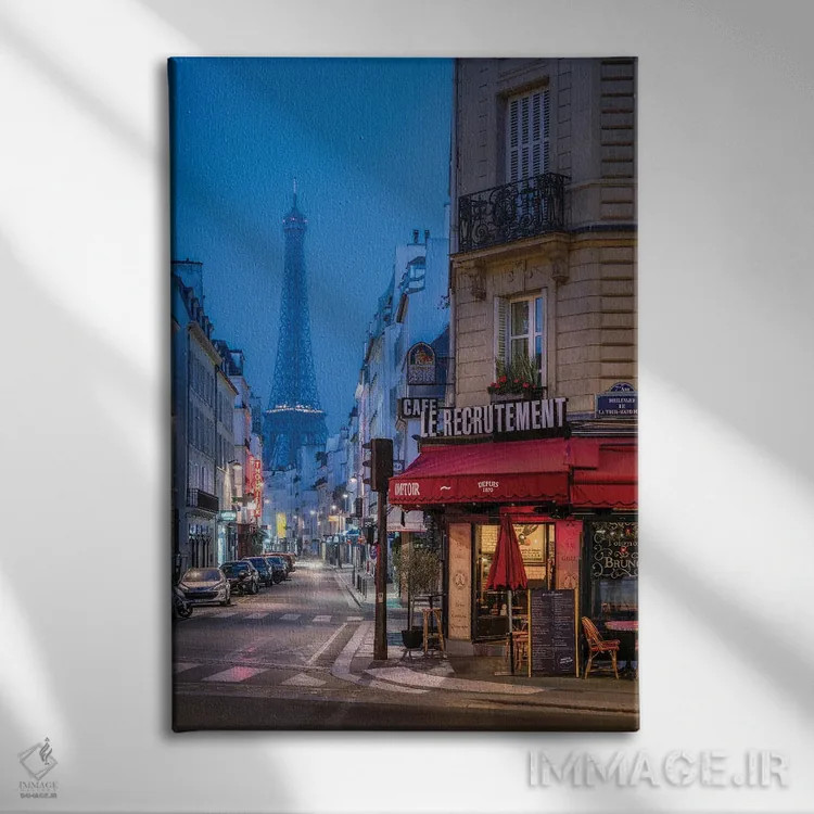 تابلو دکوراتیو Paris, France,خیابان سن-دومینیک و برج ایفل در شب، پاریس، فرانسه اثر یان بکه - نمای روبهرو روی دیوار