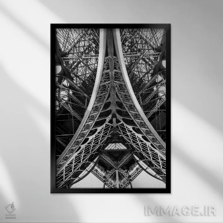 تابلو دکوراتیو برج ایفل اثر اندرز یورولف - نمای قابدار مشکی
