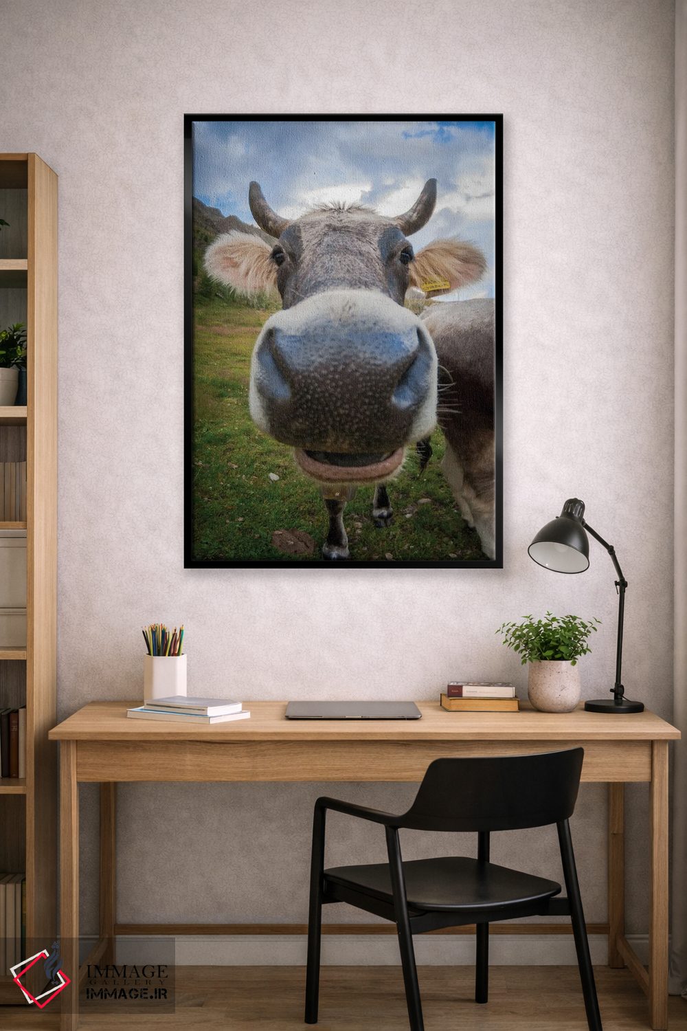 تابلو دکوراتیو نمای نزدیک چشم ماهی از یک گاو با حالت بامزه اثر جفرسون کاستلاری - D1B