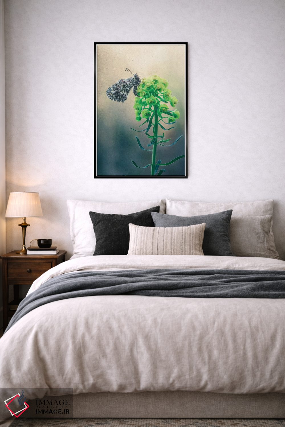 تابلو دکوراتیو زرینتیا کاساندرا روی گل اثر جفرسون کاستلاری - D6B