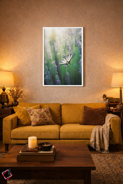 تابلو دکوراتیو پروانه زیبای ایفیکلیدس پودالریوس روی گل های اسطوخودوس اثر جفرسون کاستلاری - D2W