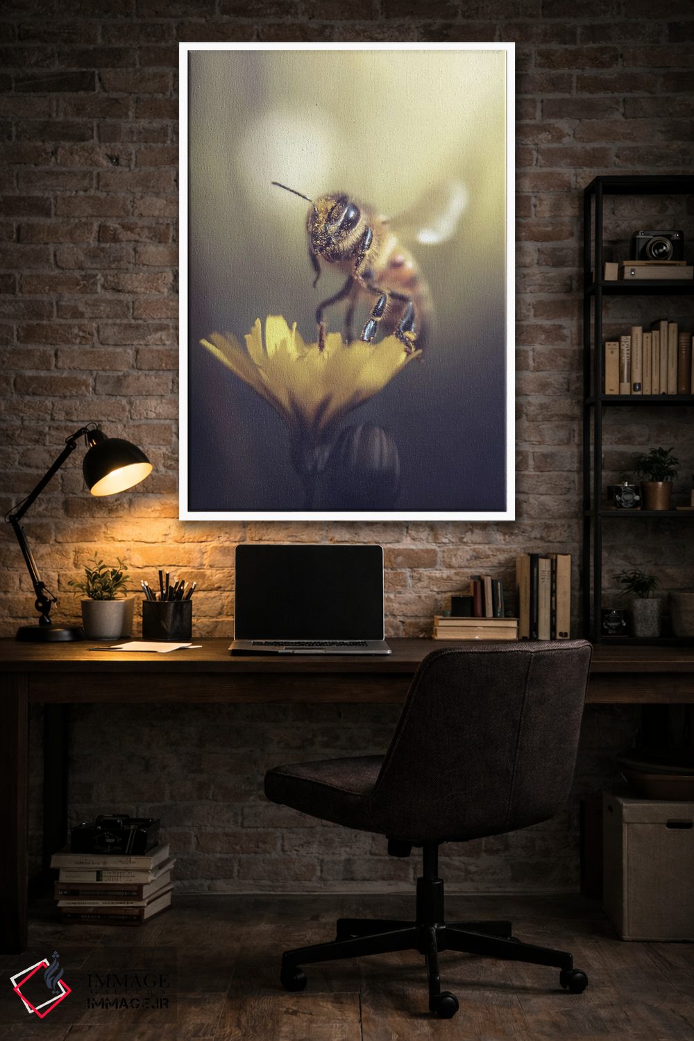تابلو دکوراتیو زنبور روی گل وحشی کوچک اثر جفرسون کاستلاری - D3W
