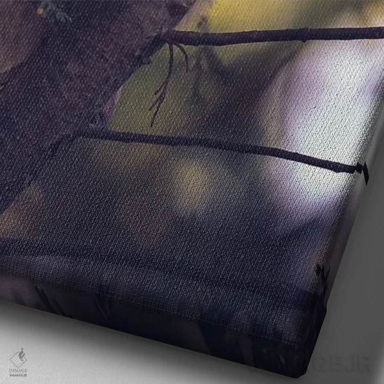 تابلو دکوراتیو جوجه جغد طلایی رنگ میان شاخه های سرو اثر جفرسون کاستلاری - نمای نزدیک بافت بوم