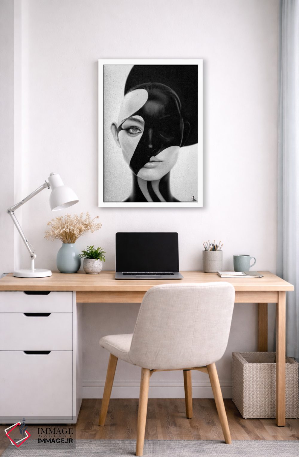 تابلو دکوراتیو نقاب سیاه اثر جولیو روسی - D5W