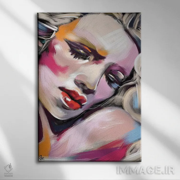 تابلو دکوراتیو درخشان یک اثر جولیو روسی - نمای روبهرو روی دیوار