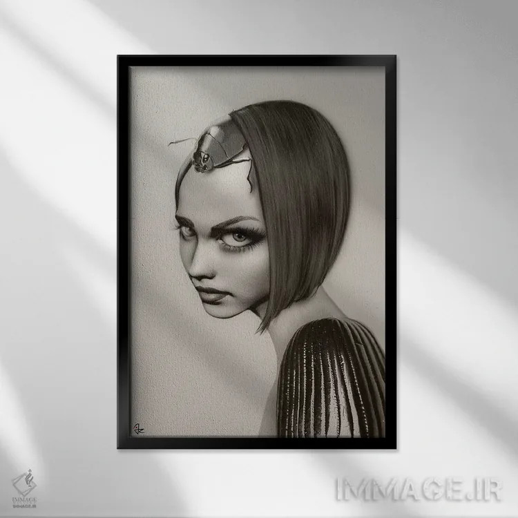 تابلو دکوراتیو حشره شکل یک اثر جولیو روسی - نمای قابدار مشکی