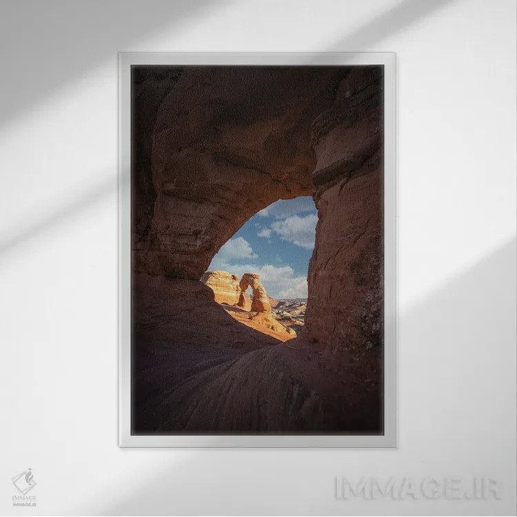 تابلو دکوراتیو تاقچه دلکیت درون یک تاق دیگر اثر عکاسی جاناتان راس - نمای قابدار سفید