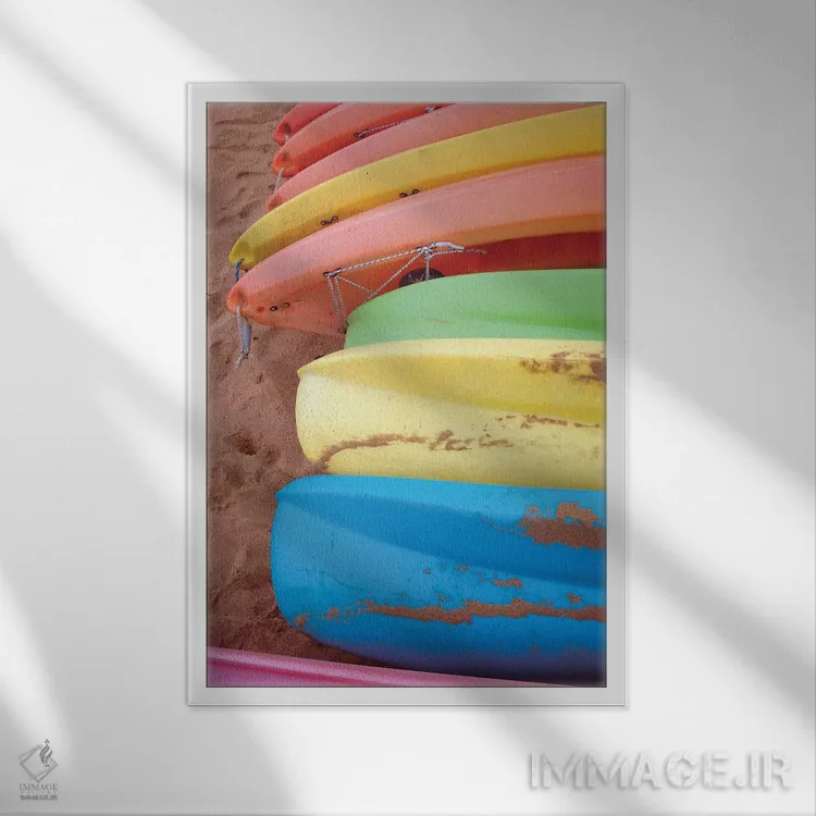 تابلو دکوراتیو کایاک ها II اثر خیرو رودریگز - نمای قابدار سفید