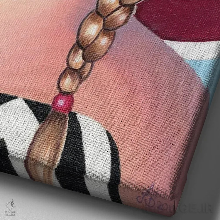 تابلو دکوراتیو کلاه صورتی اثر هنر رترو جولی - نمای نزدیک بافت بوم