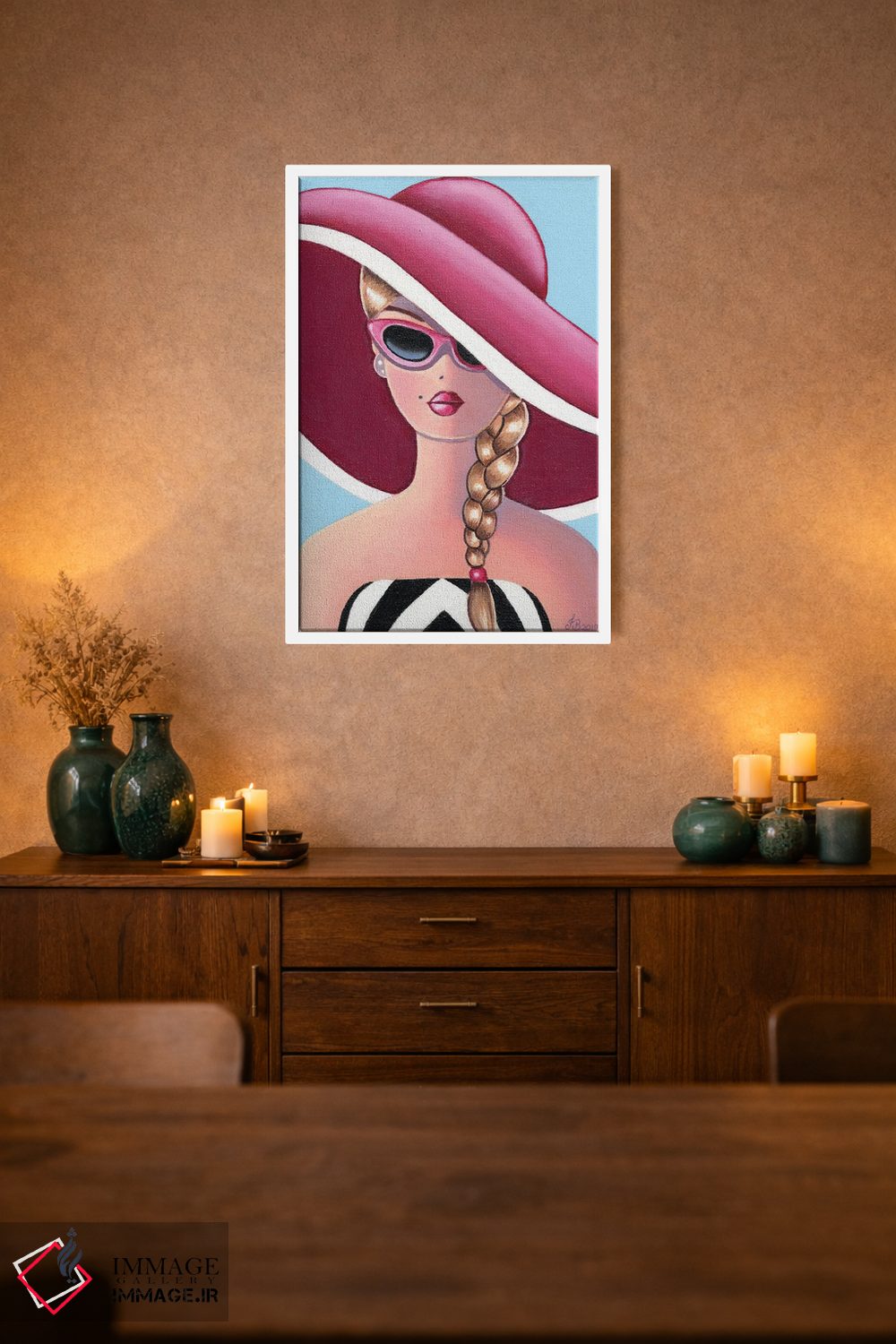 تابلو دکوراتیو کلاه صورتی اثر هنر رترو جولی - D1W