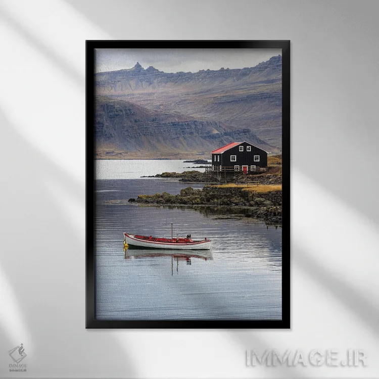 تابلو دکوراتیو Iceland,قایق کوچک و خانه چوبی، ایست فیوردز ایسلند اثر جین ریکس - نمای قابدار مشکی