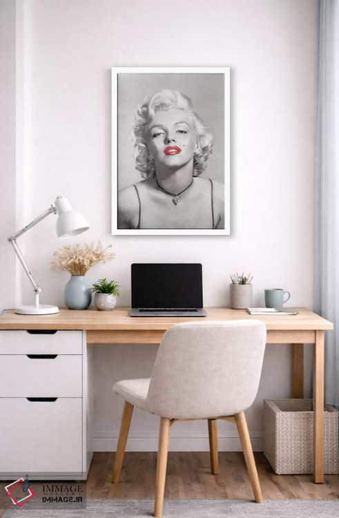 تابلو دکوراتیو نگاه عاشقانه با لب های قرمز در تصویر خاکستری اثر جری مایکلز - D4W