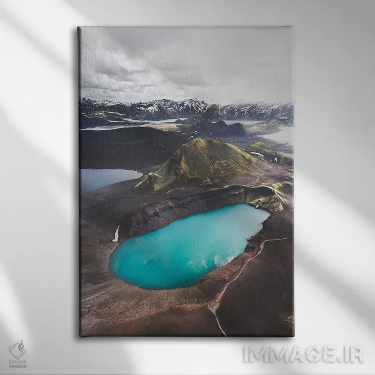 تابلو دکوراتیو آبی فلات اثر جو شاتر - نمای روبهرو روی دیوار