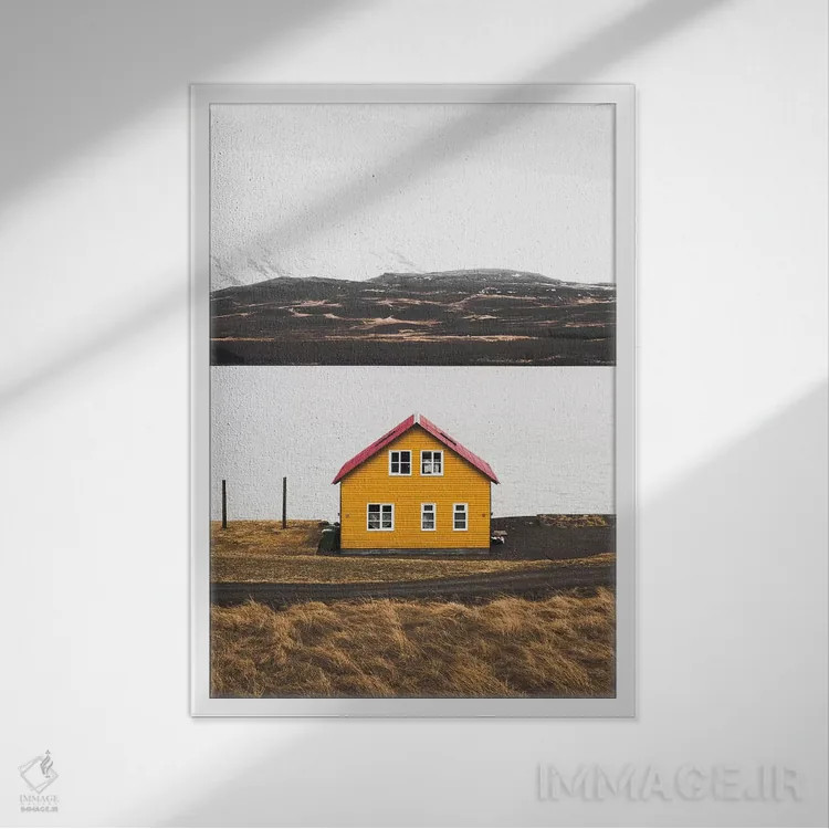 تابلو دکوراتیو خانه زرد اثر جو شاتر - نمای قابدار سفید