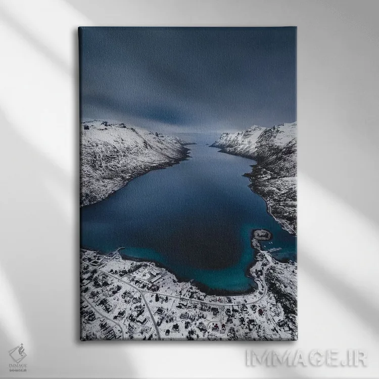 تابلو دکوراتیو فیورد زمستانی اثر جو شاتر - نمای روبهرو روی دیوار