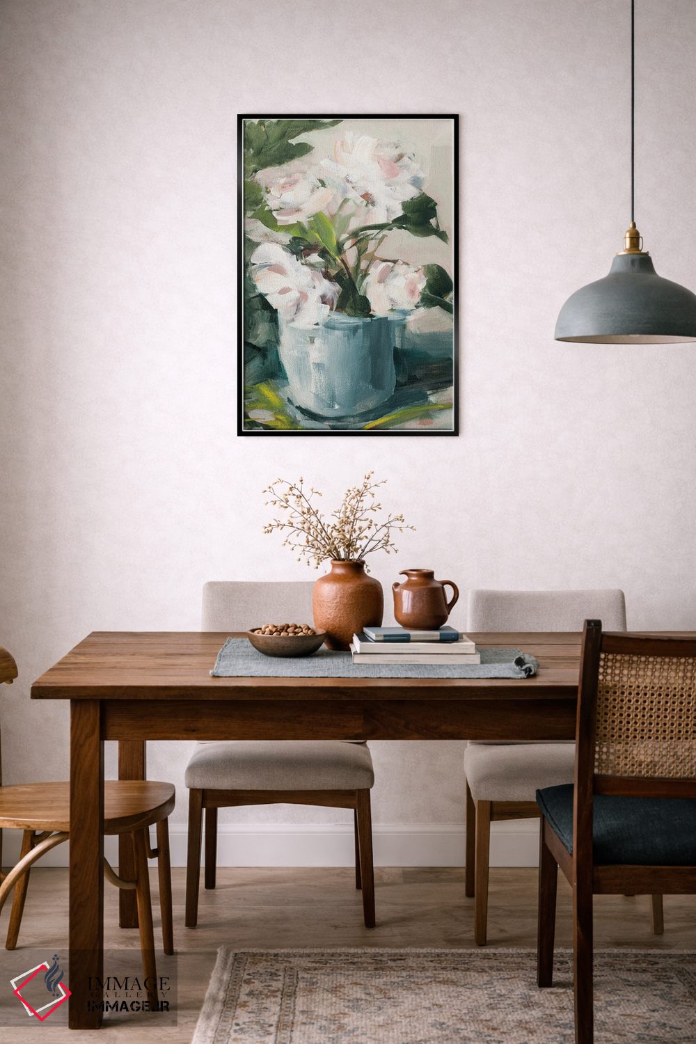 تابلو دکوراتیو گل صدتومانی در گلدان آبی اثر جین اسلیوکا - D6B