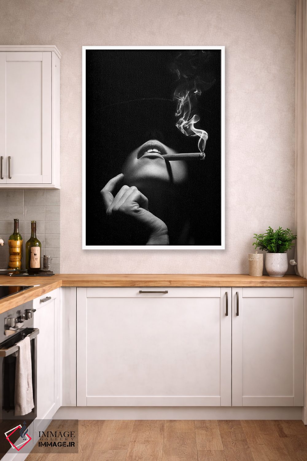 تابلو دکوراتیو زن در حال سیگار کشیدن اثر یوهان سوانپوئل - D4W
