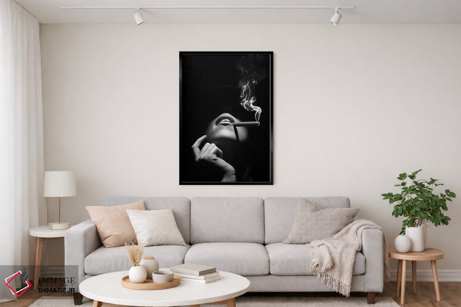 تابلو دکوراتیو زن در حال سیگار کشیدن اثر یوهان سوانپوئل - D5B
