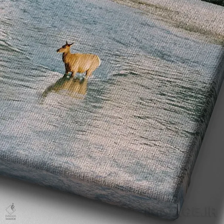 تابلو دکوراتیو عبور از رودخانه در بنف اثر جاستین میلتون - نمای نزدیک بافت بوم