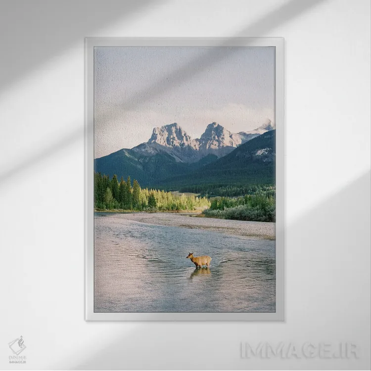 تابلو دکوراتیو عبور از رودخانه در بنف اثر جاستین میلتون - نمای قابدار سفید